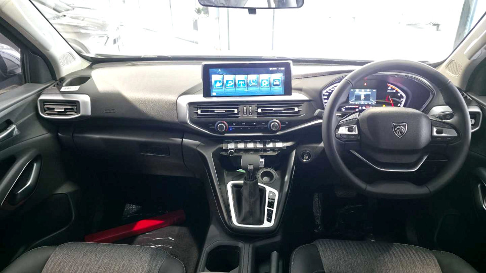 PEUGEOT LANDTREK 1.9D ALLURE P/U D/C A/T, image 2