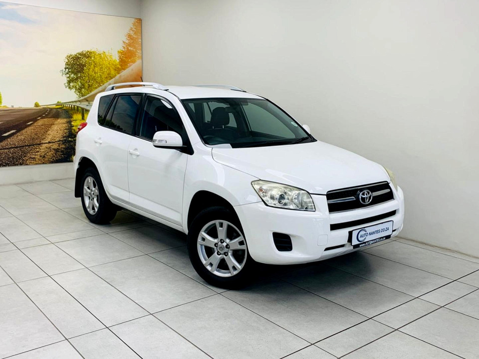 Toyota RAV4 2.0 GX auto, image 1