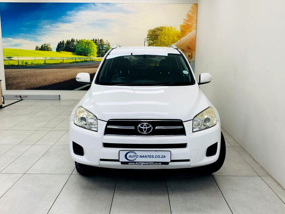 Toyota RAV4 2.0 GX auto, image 2