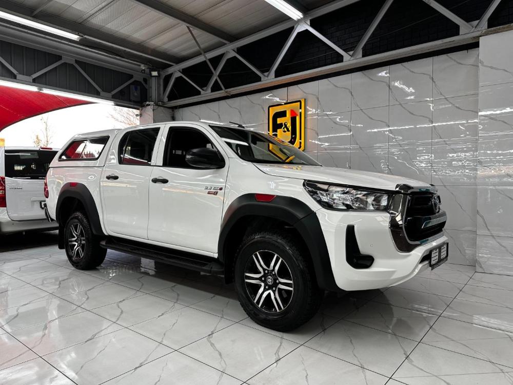 Toyota Hilux 2.4 4X4 RaiderX MT, image 1