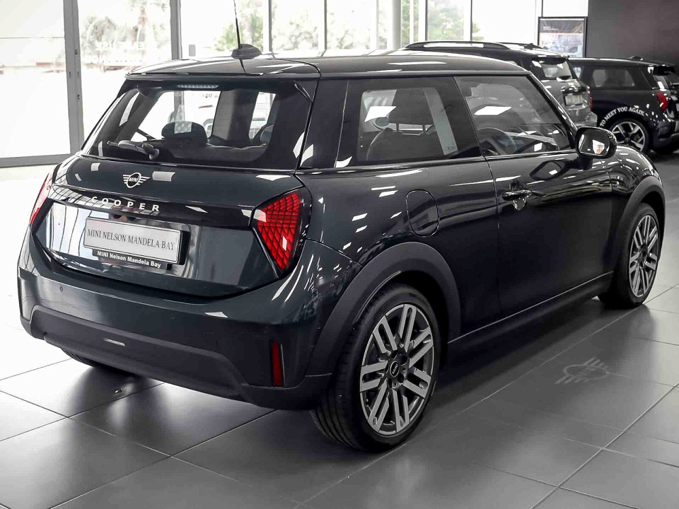 MINI COOPER A/T (F66), image 2