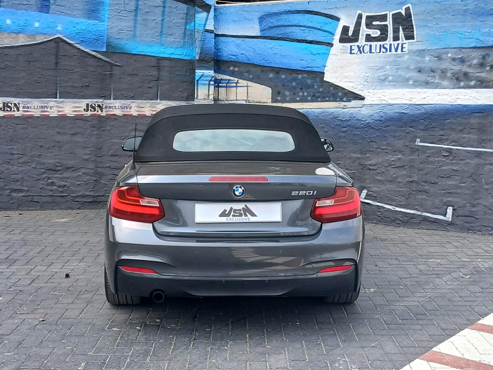 BMW 220i convertible M Sport auto, image 2
