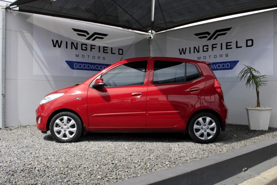 HYUNDAI i10 1.1 GLS/MOTION, image 2