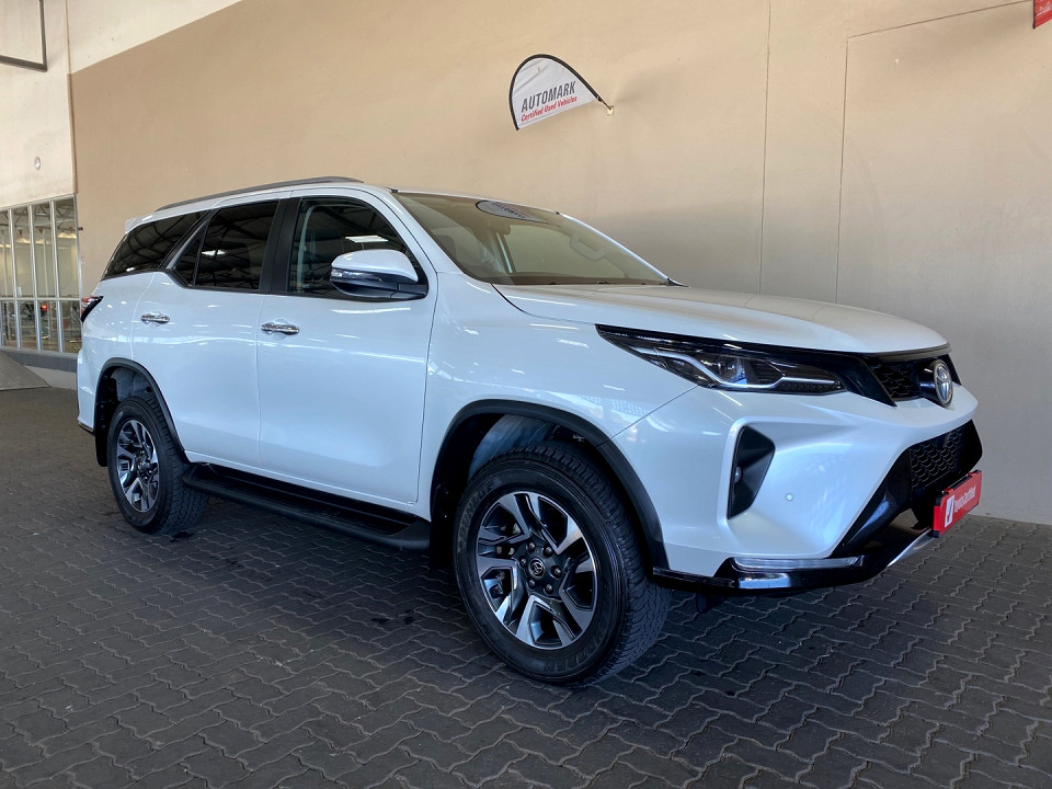TOYOTA  FORTUNER 2.4GD-6 R/B A/T, image 1