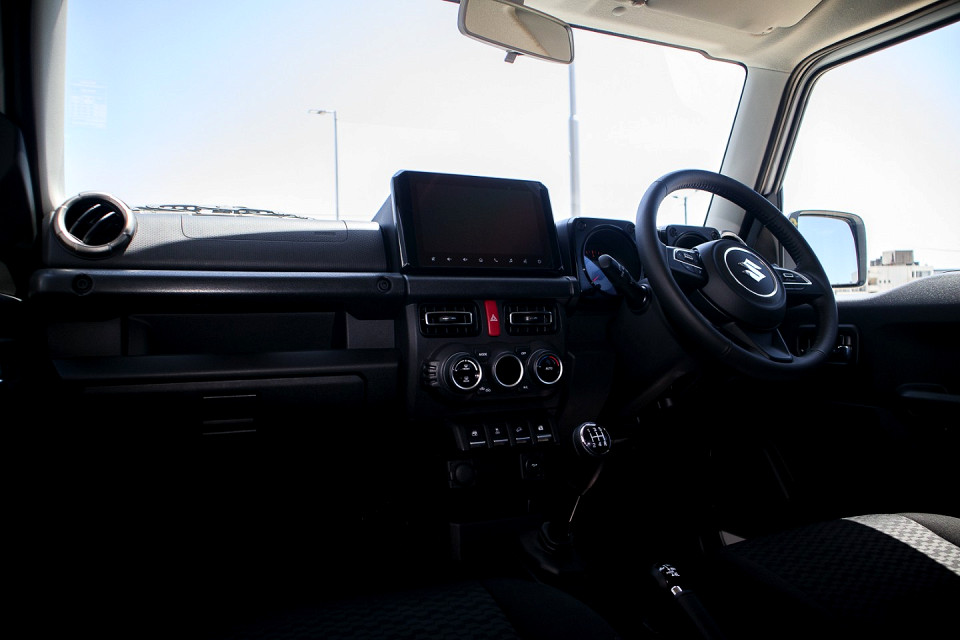 SUZUKI JIMNY 1.5 GLX A/T, image 2