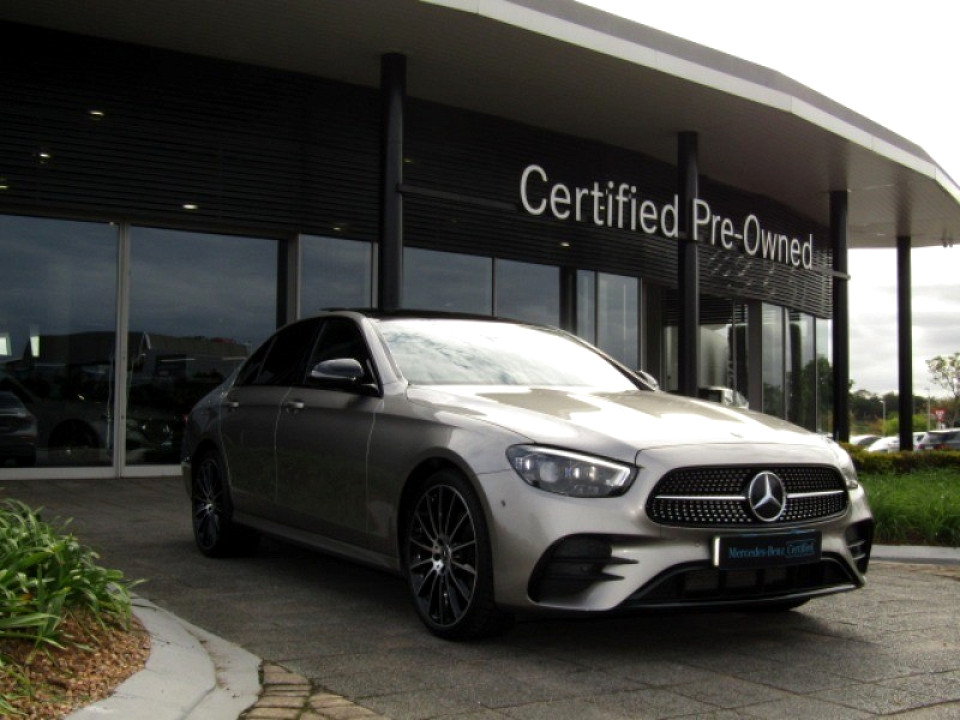 MERCEDES-BENZ E 200, image 1