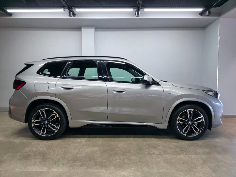 BMW X1 sDRIVE18i M-SPORT, image 2