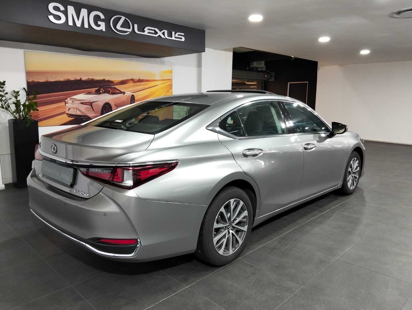 Lexus ES 250 EX, image 2