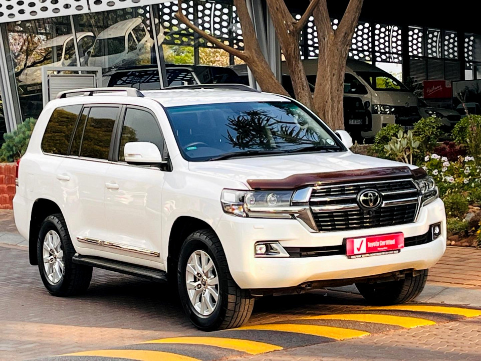 Toyota Land Cruiser 200 4.5D-4D V8 VX-R, image 2