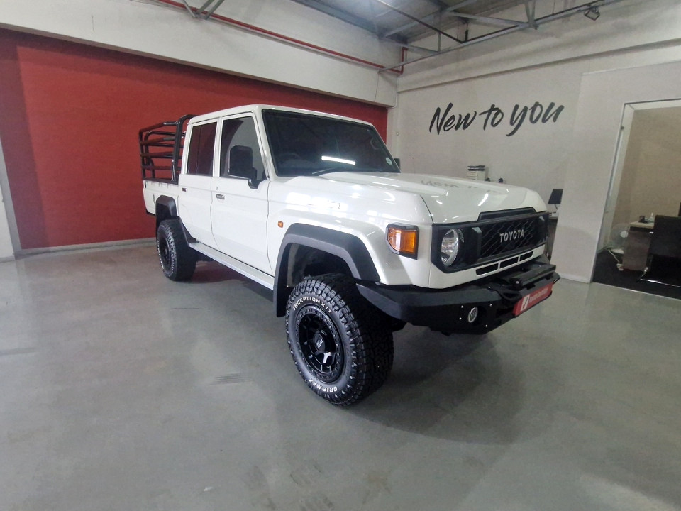 TOYOTA LAND CRUISER 79 2.8 GD-6 P/U D/C A/T, image 1