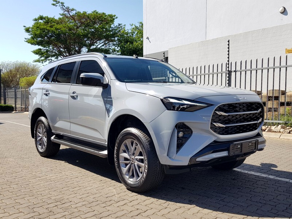 ISUZU MU-X 3.0D LS 4X4 A/T, image 1