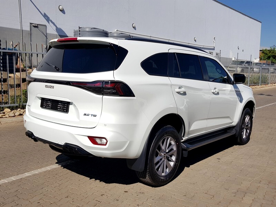 ISUZU MU-X 3.0D LS A/T, image 2