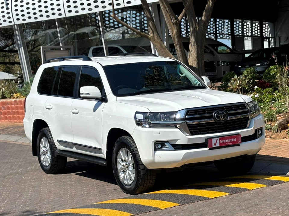Toyota Land Cruiser 200 4.5D-4D V8 VX-R, image 2