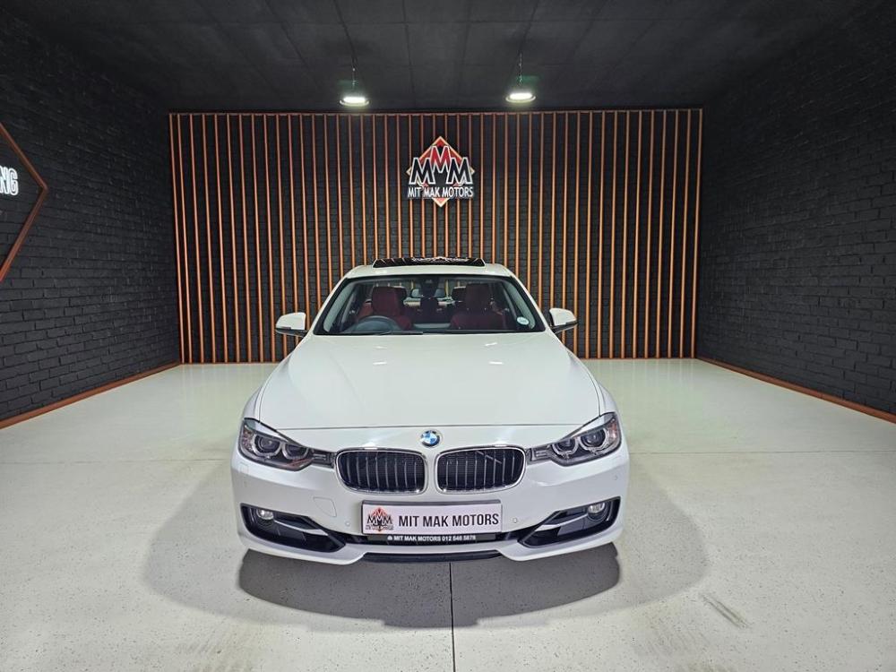 BMW 328i auto, image 2