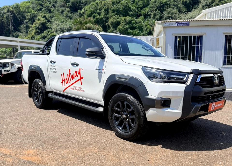 TOYOTA HILUX 2.8 GD-6 RB LEGEND A/T P/U D/C, image 2
