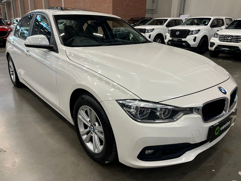 BMW 318i A/T (F30), image 1
