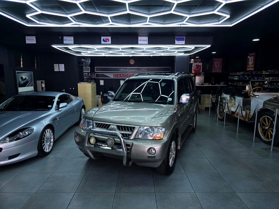 MITSUBISHI PAJERO 3200 DI-D GLS A/T, image 1