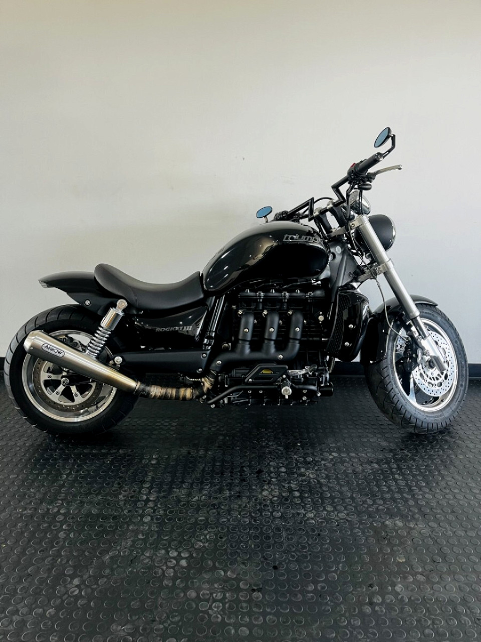 TRIUMPH ROCKET III CLASSIC, image 1