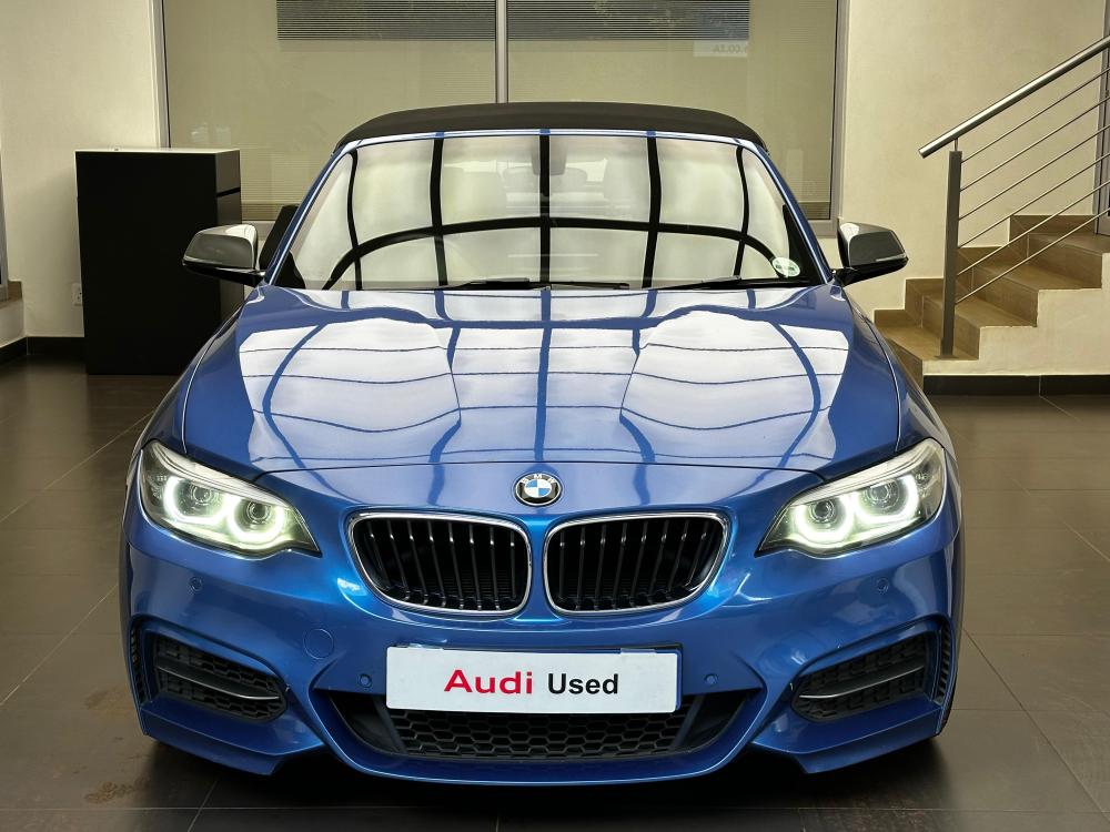 BMW M240i Convertible Auto, image 2
