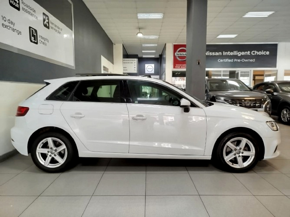 AUDI A3 SPORTBACK 1.0 TFSI STRONIC (30 TFSI), image 2