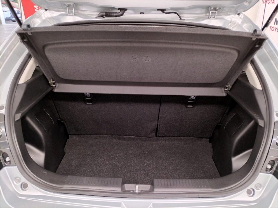 TOYOTA STARLET 1.5 Xs A/T, image 2