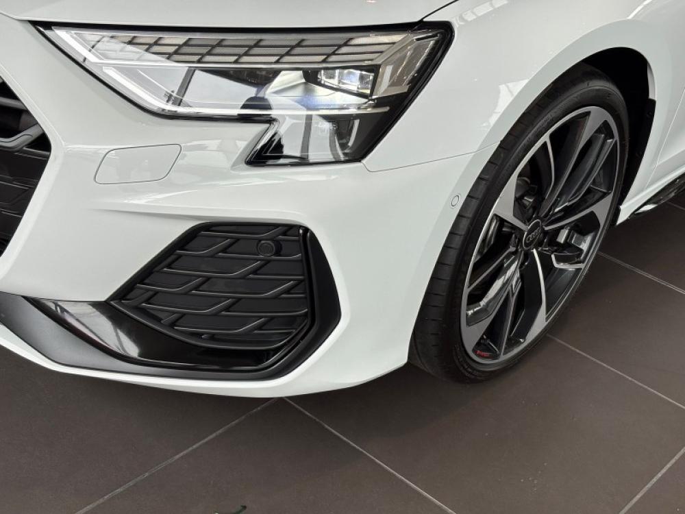 Audi A3 35 TFSI Black Edition 35 TFSI tiptronic, image 2