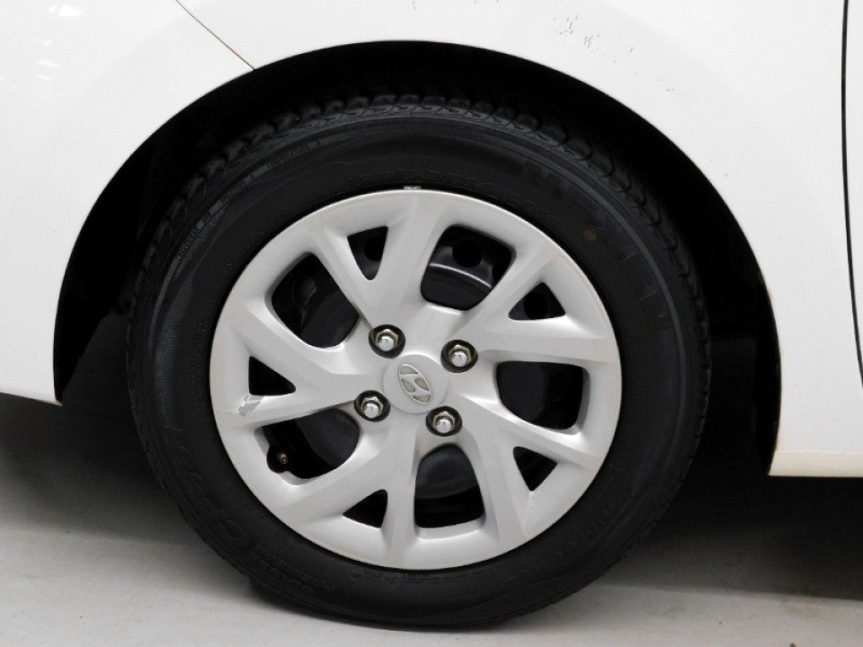 HYUNDAI GRAND i10 1.0 MOTION, image 2