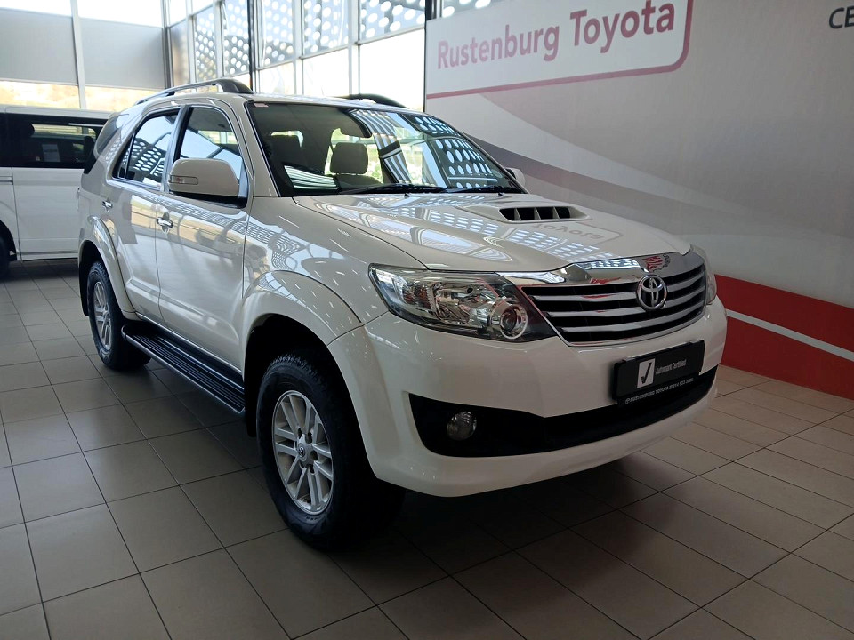 TOYOTA FORTUNER 2.5D-4D RB , image 1