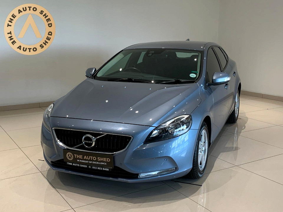 VOLVO V40 D2 KINETIC, image 1