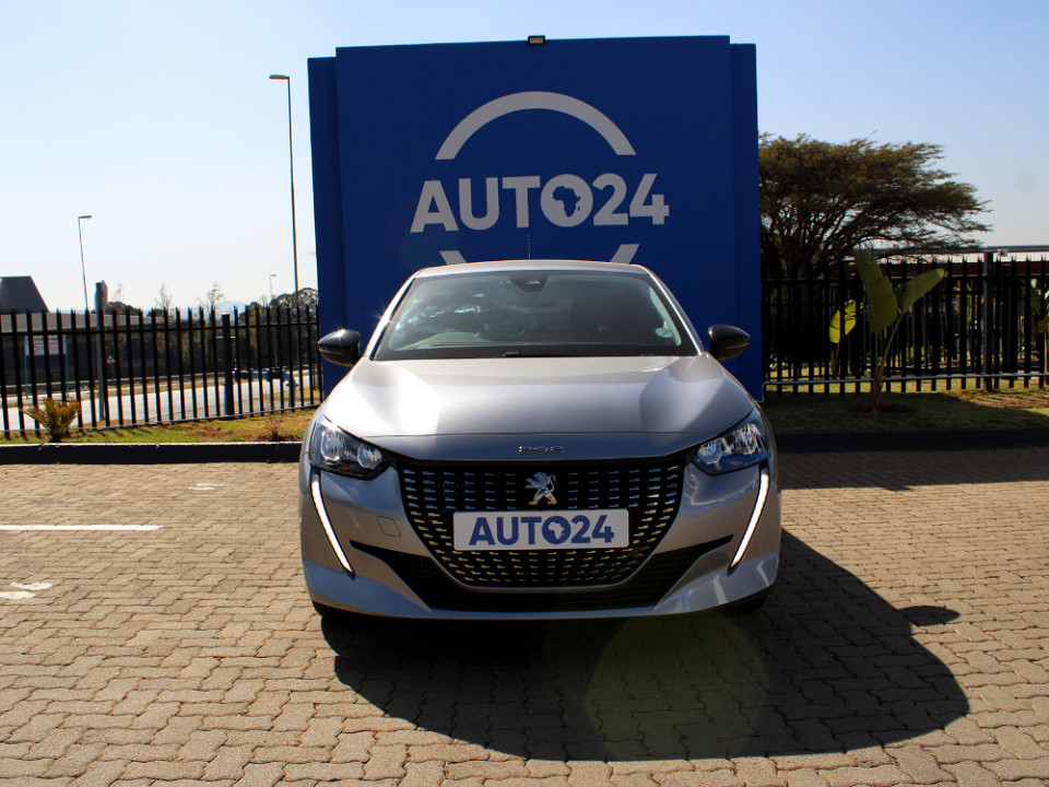 Peugeot 208 1.2T Allure, image 2