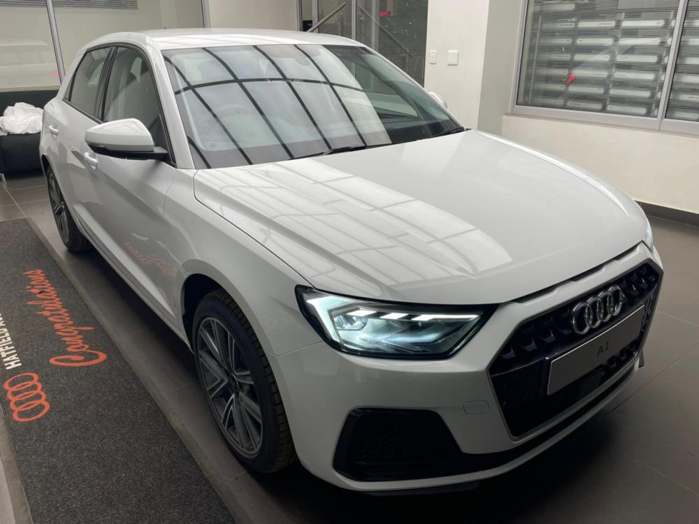 AUDI A1 SPORTBACK 30 TFSI ADVANCED S-TRONIC, image 2
