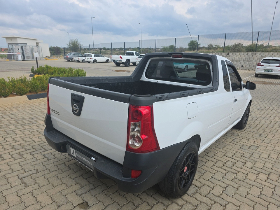 NISSAN NP200 1.6  P/U S/C, image 2