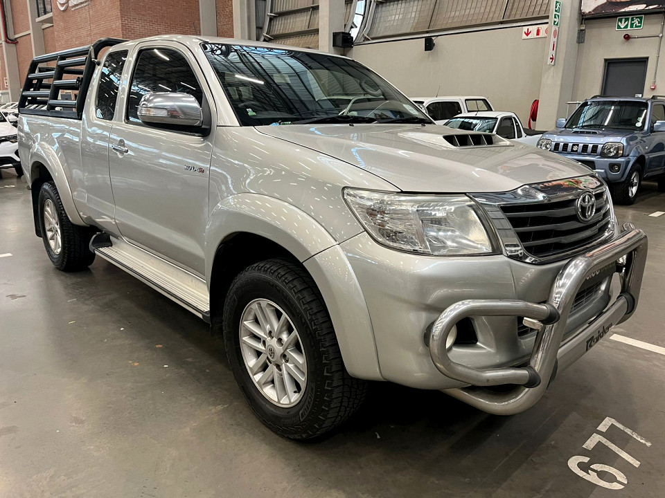 TOYOTA HILUX 3.0D-4D RAIDER XTRA CAB, image 1