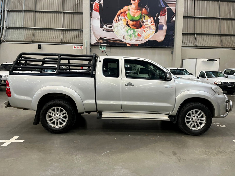 TOYOTA HILUX 3.0D-4D RAIDER XTRA CAB, image 2