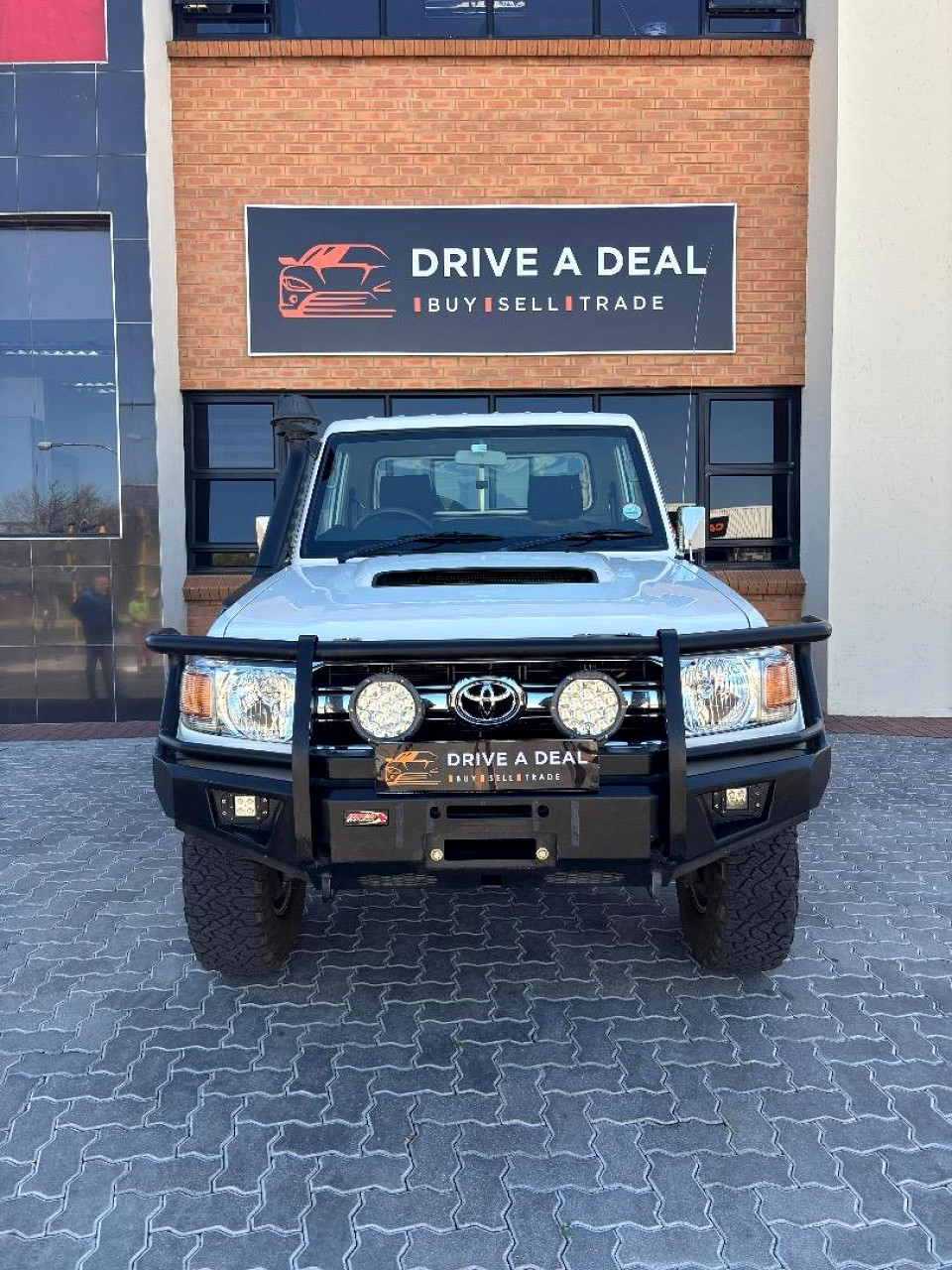 TOYOTA LAND CRUISER 79 4.5D P/U S/C, image 2