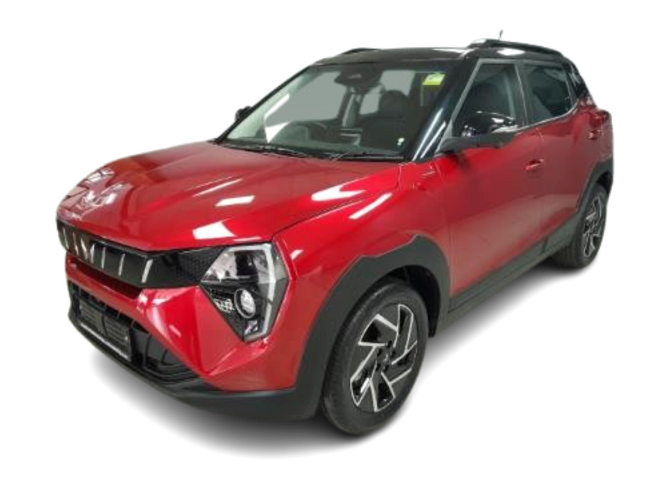MAHINDRA XUV3XO 1.2T AX7L A/T, image 1
