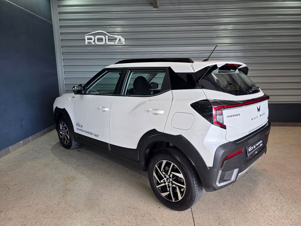 MAHINDRA XUV3XO 1.2T AX5 A/T, image 2