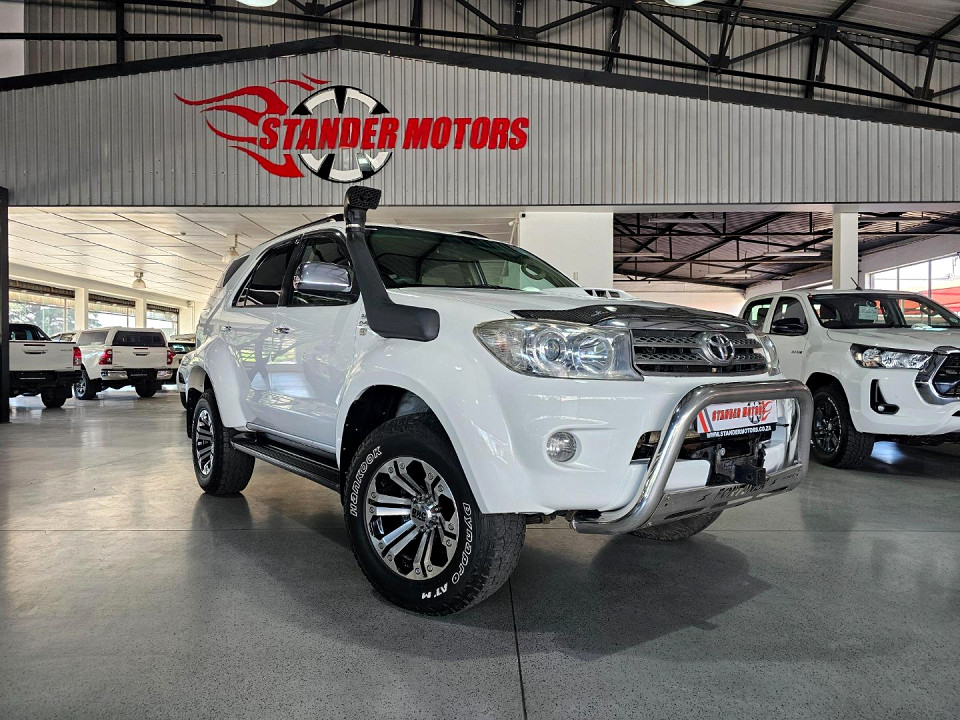 Toyota Fortuner 3.0D-4D 4x4, image 1