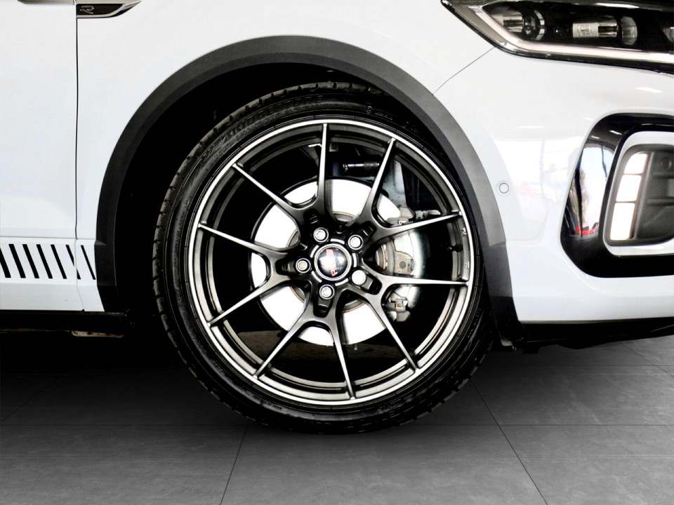 VOLKSWAGEN T-ROC 2.0 TSI 4M R-LINE DSG, image 2