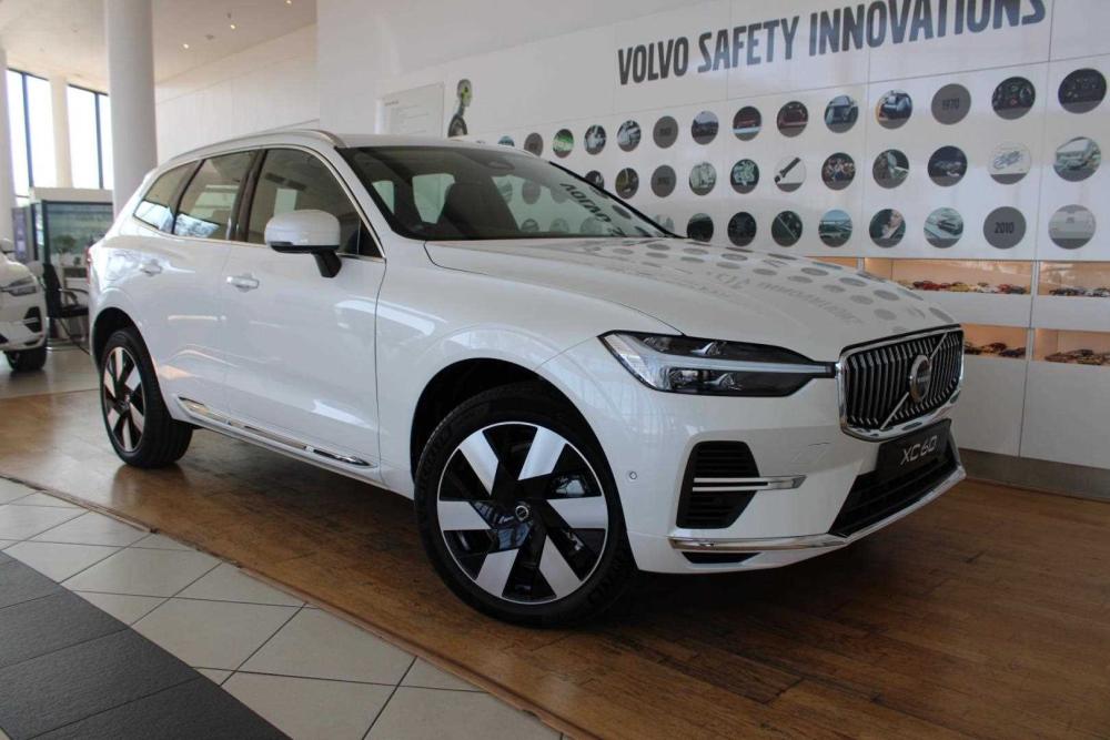 Volvo XC60 T8 Twin Engine Inscription AWD, image 1