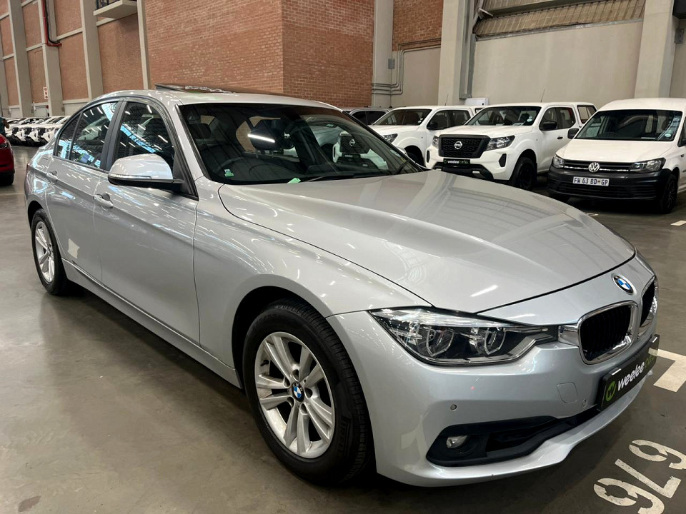 BMW 318i A/T (F30), image 1