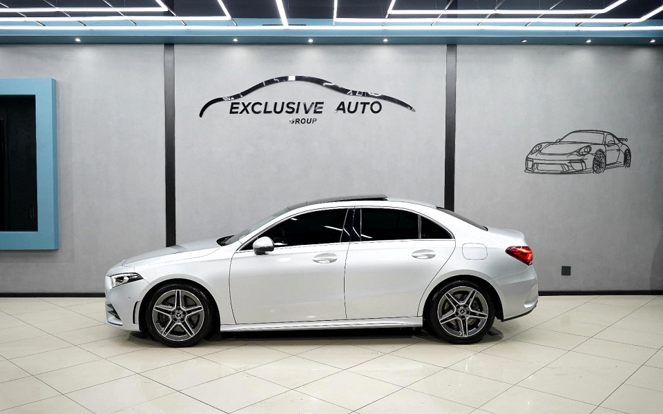 MERCEDES-BENZ A250 SPORT (4DR), image 2