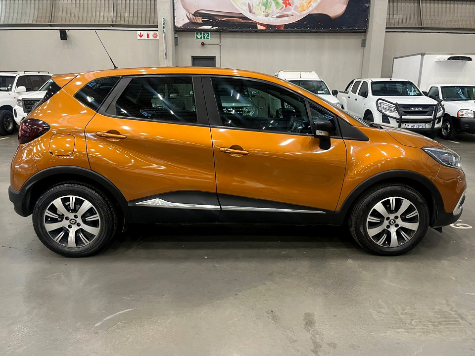 Renault Captur 66kW turbo Blaze, image 2