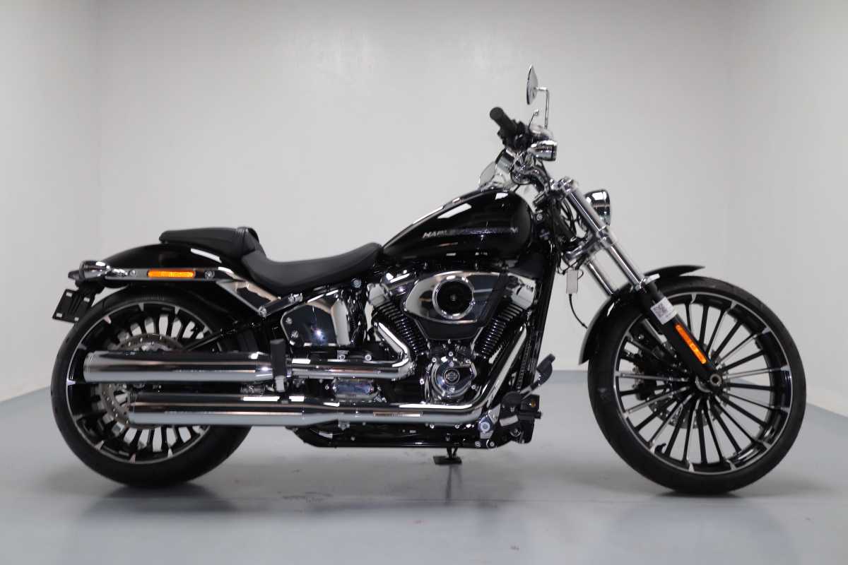 HARLEY DAVIDSON SOFTAIL BREAKOUT 117, image 1