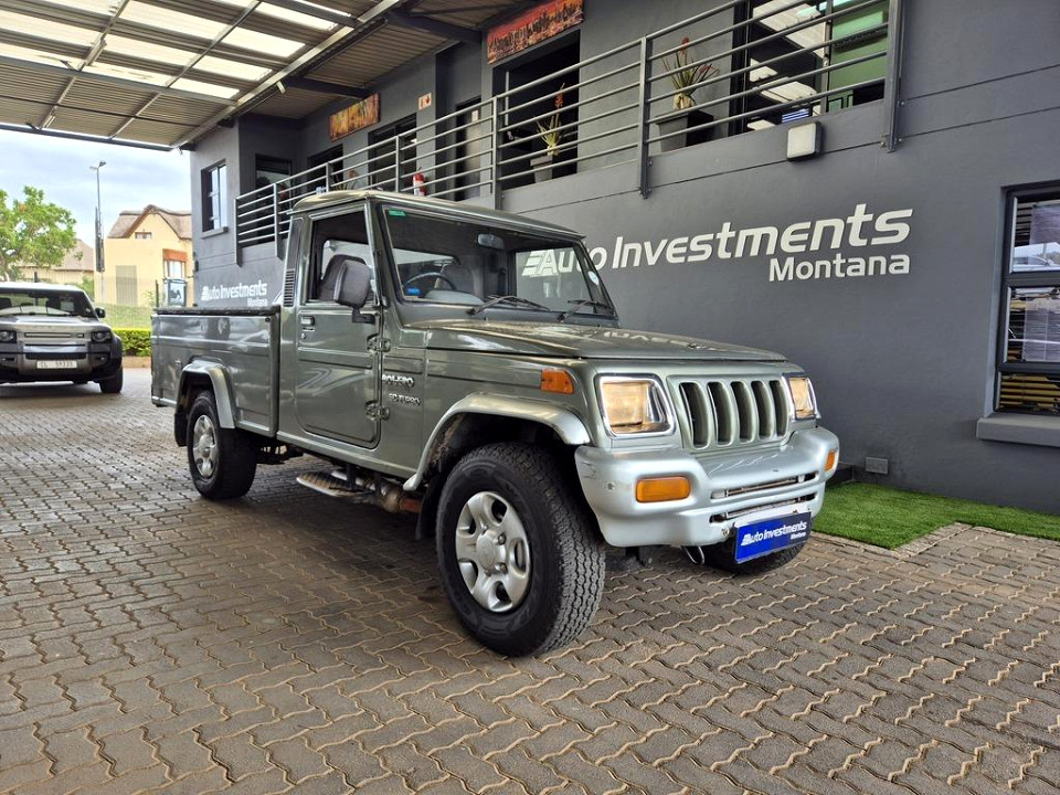 MAHINDRA BOLERO NEF LOADER P/U S/C, image 1
