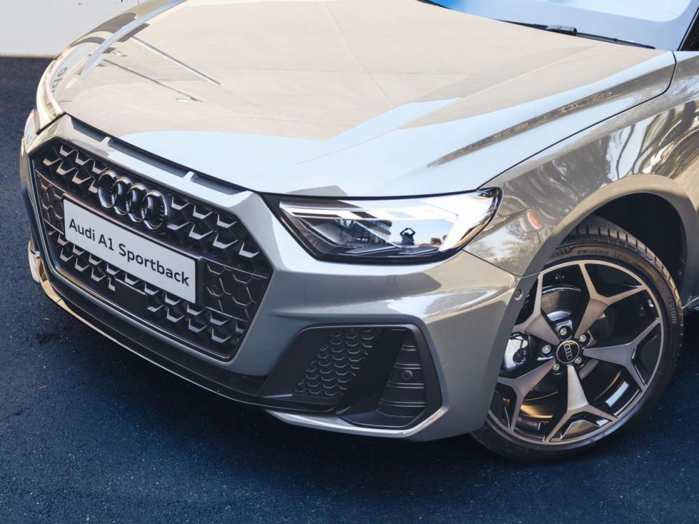 AUDI A1 SPORTBACK 30 TFSI BLACK EDITION S-TRONIC, image 2