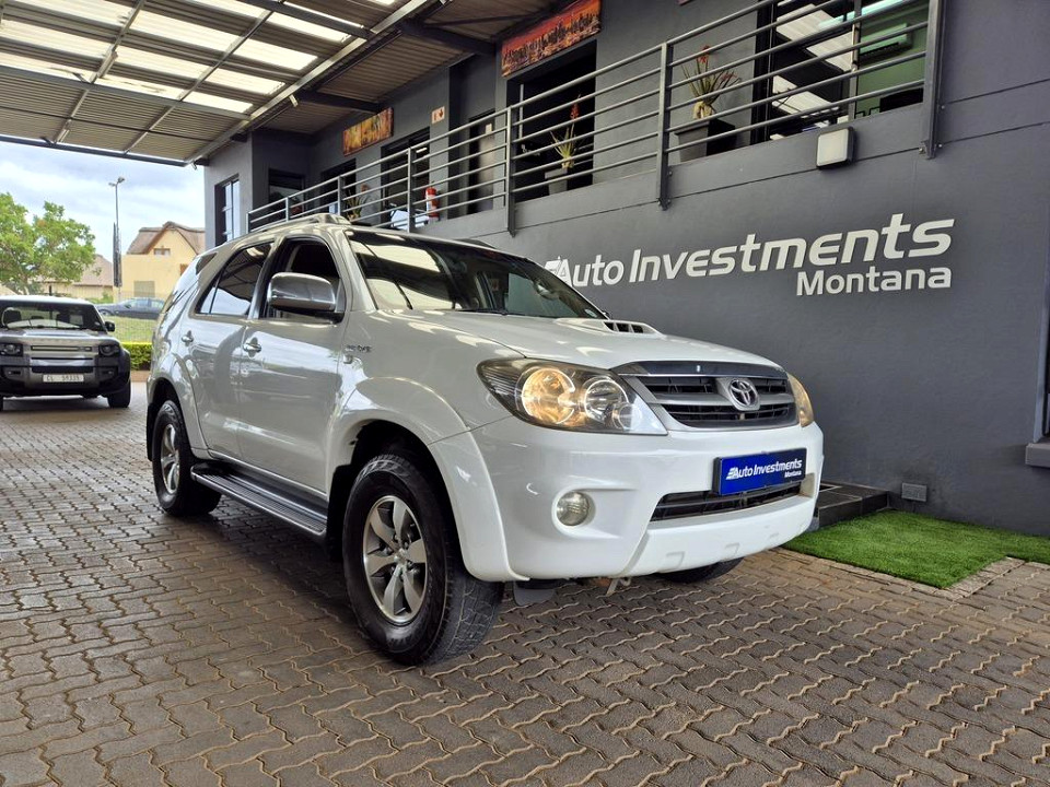 TOYOTA FORTUNER 3.0D-4D 4X4, image 1