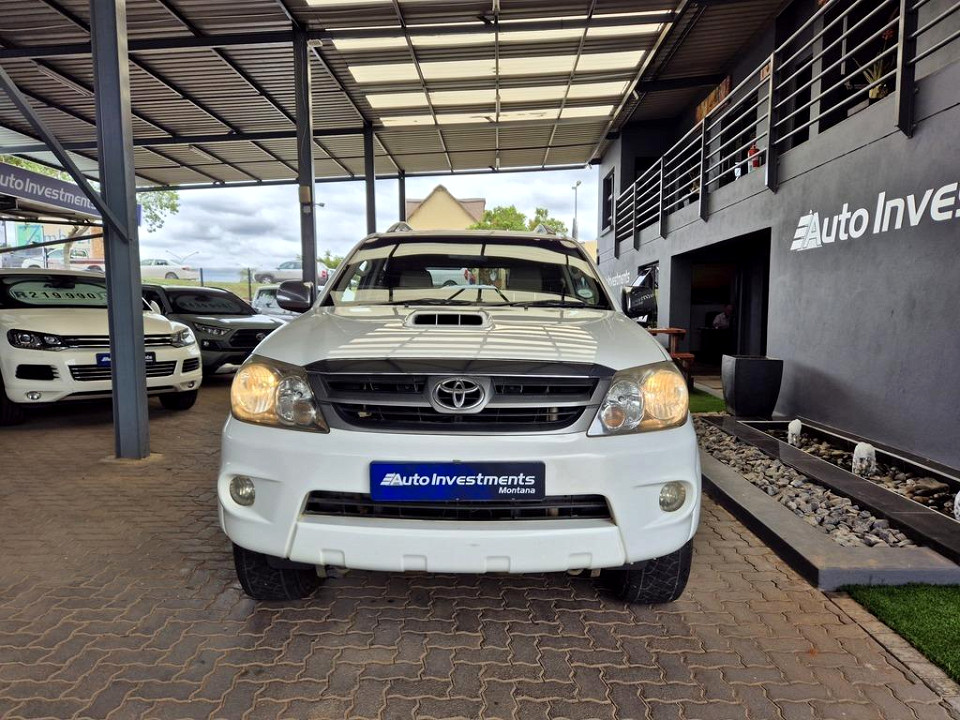TOYOTA FORTUNER 3.0D-4D 4X4, image 2