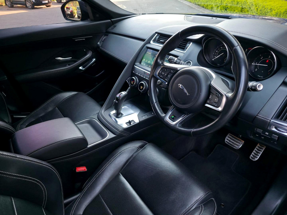 JAGUAR E-PACE D180 2.0D SE (132KW), image 2
