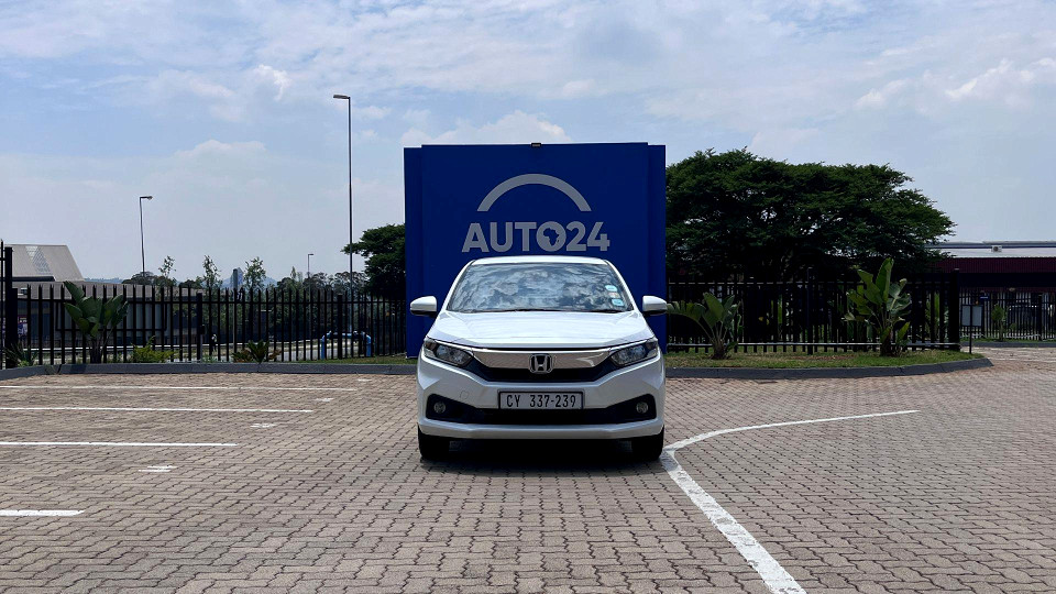 Honda Amaze 1.2 Comfort CVT, image 2